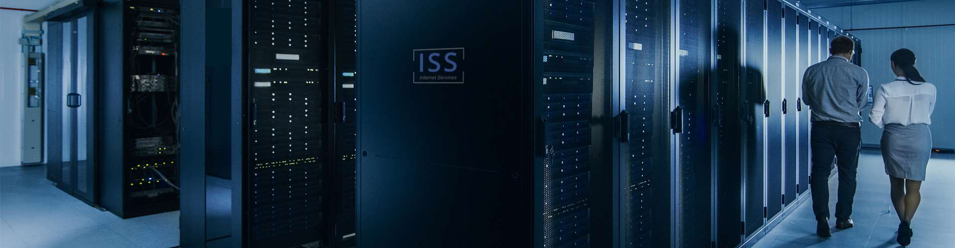 Hosting-Server | ISS - Internet Services | websites, hosting & digital marketing | Stockfoto #1319513732 Gorodenkoff